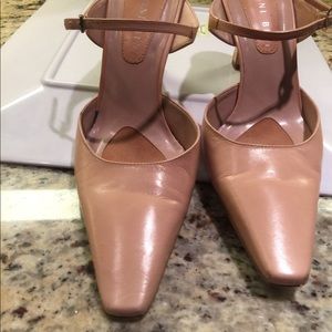 Strappy heels n excellent condition-GIANNI BINI